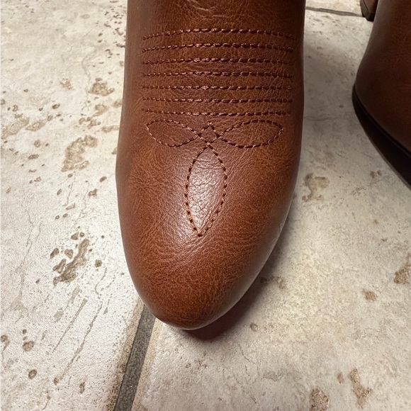 Vintage inspired Vegan Western Cowgirl Boots Brown & Cream - Retro Rodeo Style - Picture 5 of 13